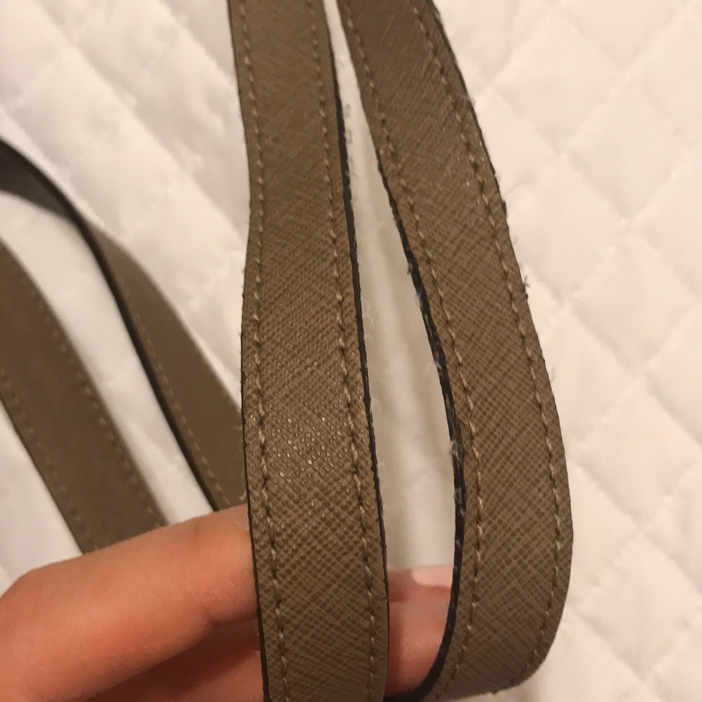 EUC AUTHENTIC Michael Kors Large purse - Picture 7 of 8